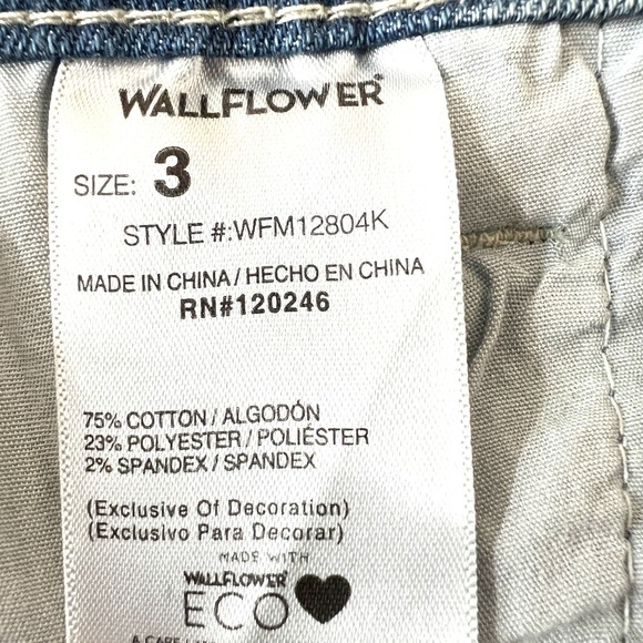 Wallflower Women's Mom Ankle Jeans Size 26 Raw Hem High Rise Stretch Blue NWT - Picture 6 of 12